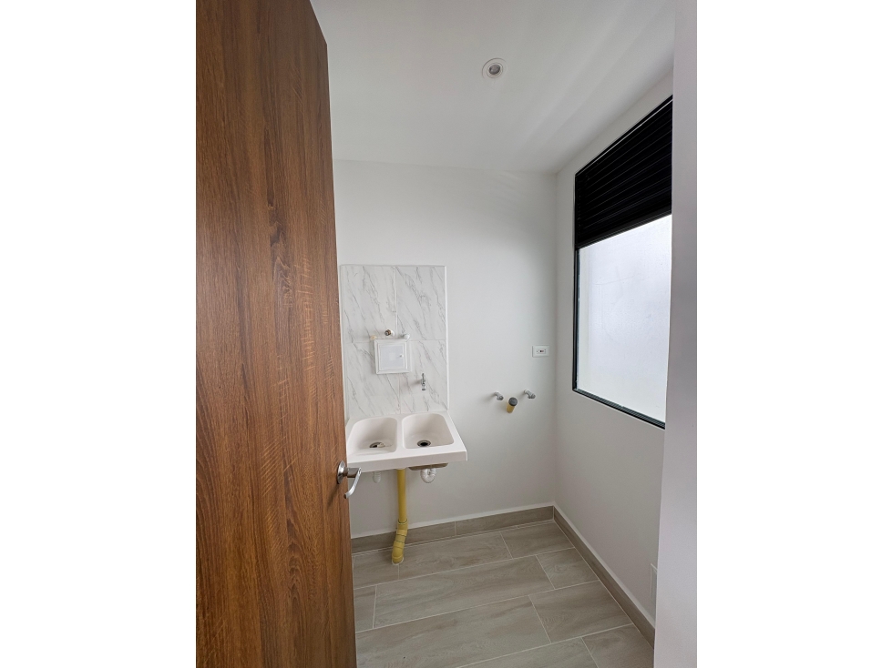VENTA APARTAMENTO CONJUNTO CERRADO BARRIO LA CASTELLANA (Zona Norte)