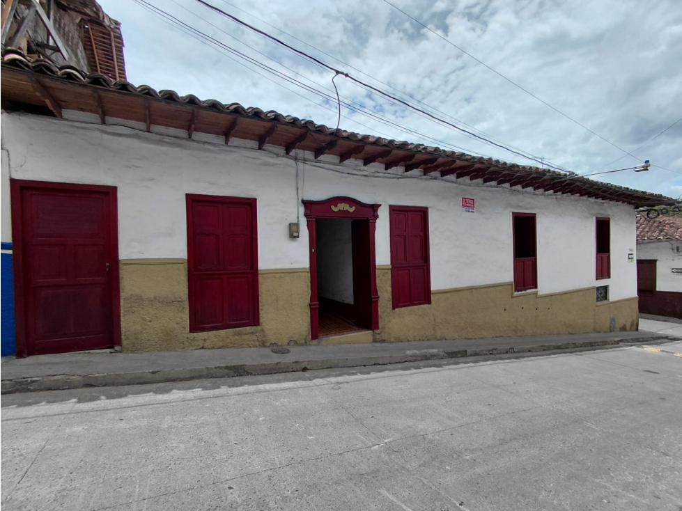 VENTA DE CASA: HISTORIA, ENCANTO Y RENTABILIDAD