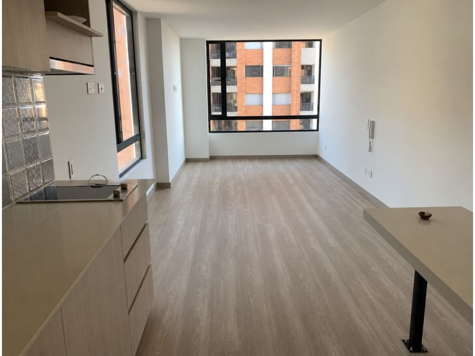 VENTA APARTAESTUDIO CON PARQUEADERO PISO 20- CHAPINERO