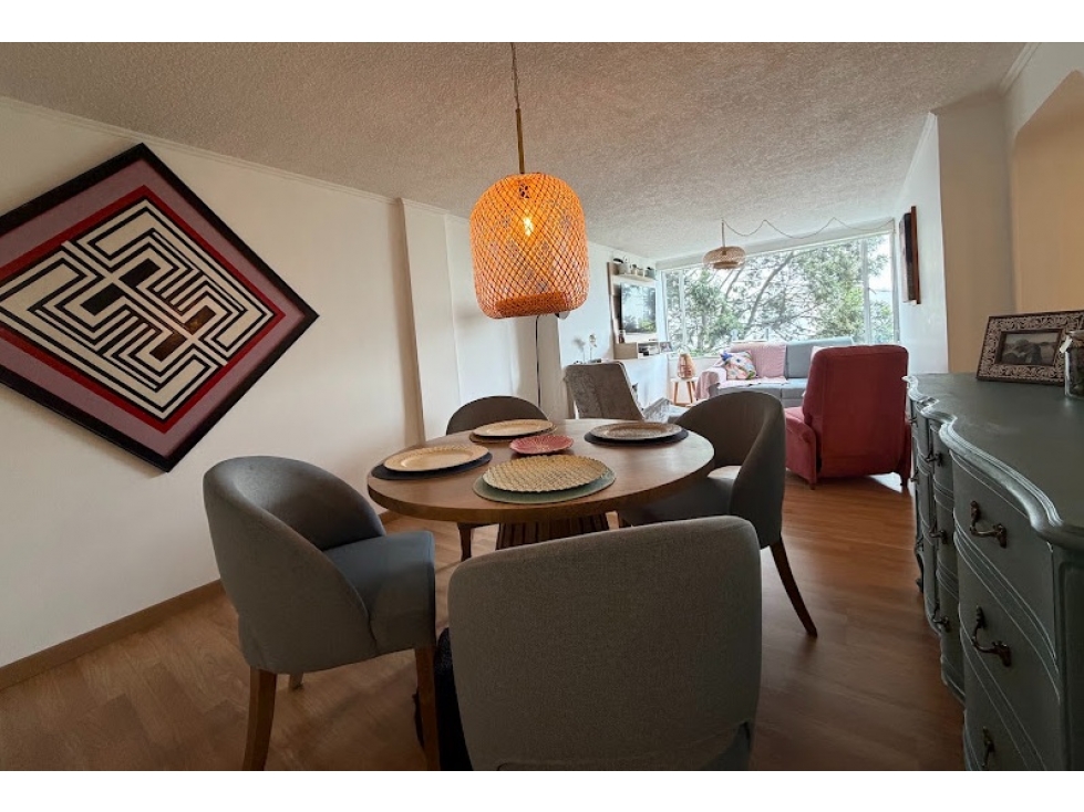 Venta Apto Alambra 72m 4to piso Ascensor 2 Alcobas 3 Baños Chimenea — foto 3