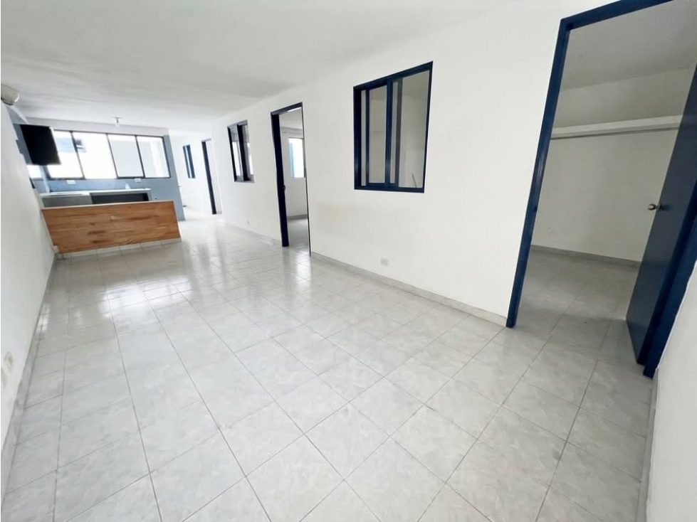 SE VENDE CASA EN CARTAGO CON LOCAL COMERCIAL Y 3 APARTAMENTOS
