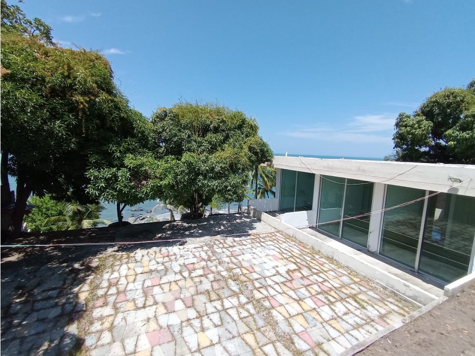 VENTA LOTE 1RA LÍNEA DE PLAYA CON DOS APTOS DECAMERÓN STA MTA - J.V - 2