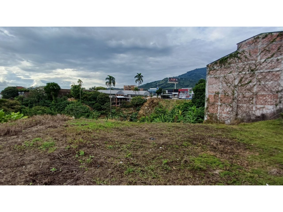 VENTA LOTE AVDA 30 DE AGOSTO MARAYA