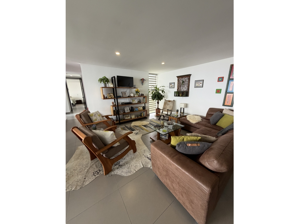VENTA EXCLUSIVO APARTAMENTO EN LAS LOMITAS SABANETA — foto 5