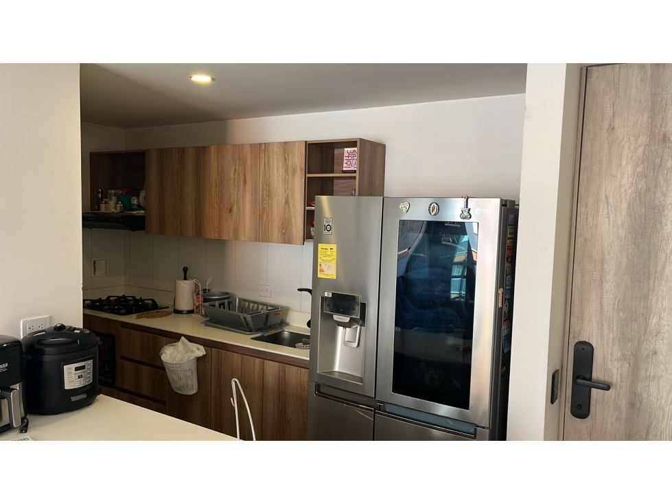 VENTA APARTAMENTO CIUDAD DEL RIO CERCA PARQUES Y ZONA CULTURAL — foto 2
