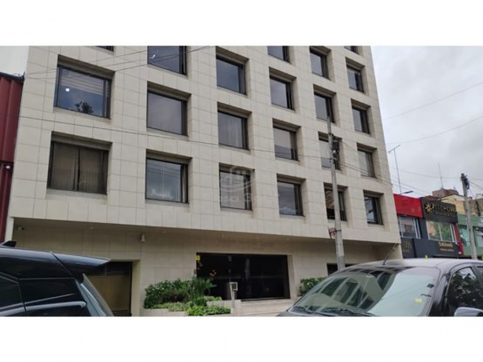 VENTA OFICINA EL LAGO - BOGOTA - 1