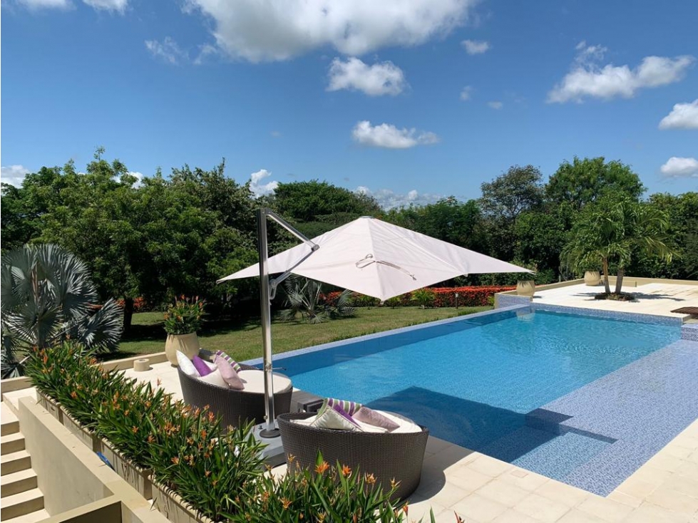 VENTA - CASA VACACIONAL - GIRARDOT - CONDOMIO HACIENDA EL PASO