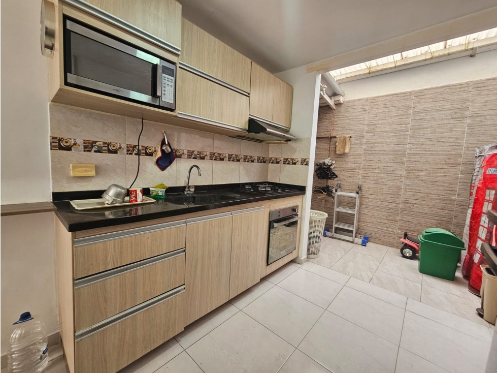 Oportunidad casa en conjunto cerrado en Soledad con piscina y patio — foto 4