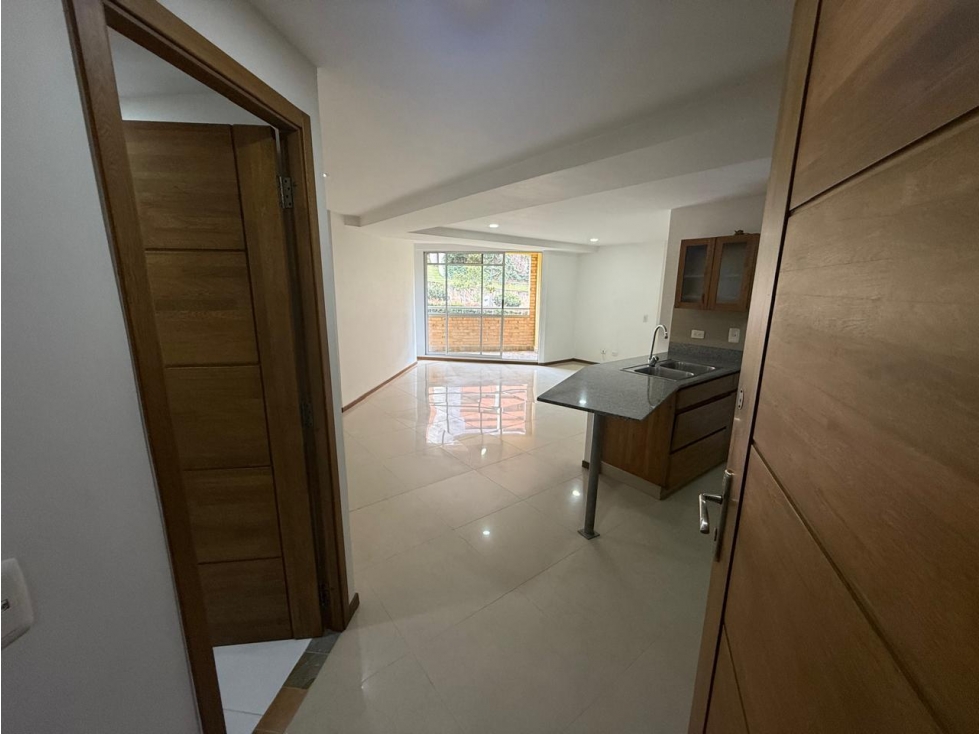 Venta de Apartamento en Sabaneta, Las Lomitas - 4