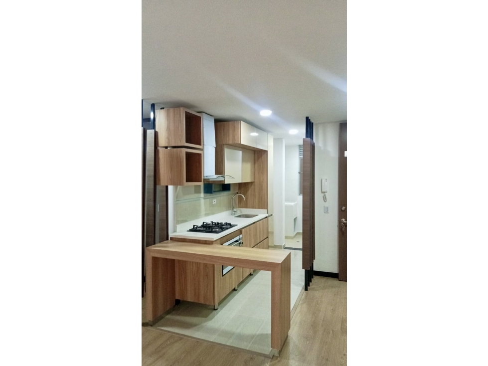 VENTA APARTAMENTO EN BATAN REMODELADO AMPLIOS ESPACIOS J.R — foto 2
