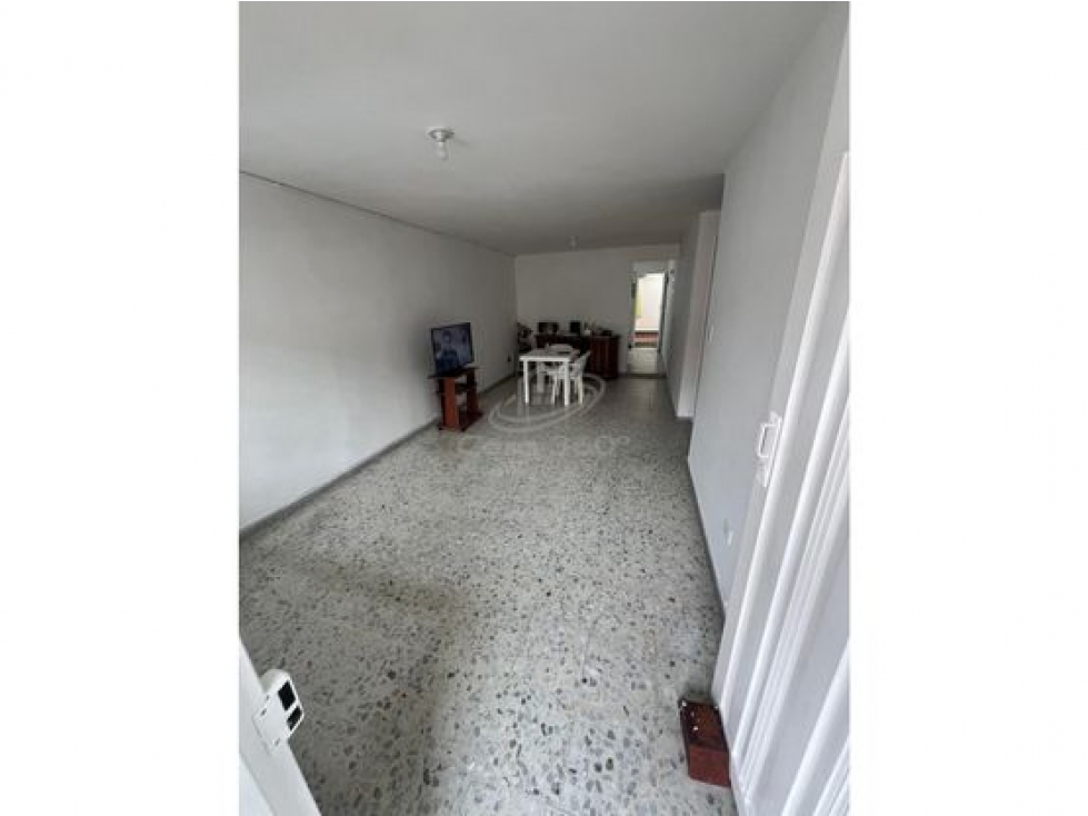 VENTA DE CASA EN SEGUNDO PISO EN GUAYABAL - MEDELLIN