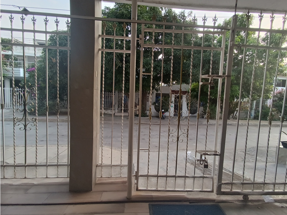 VENTA CASA REMODELADA DOS PISOS CUATRO ALCOBAS SECTOR PARAISO - E.C. — foto 6