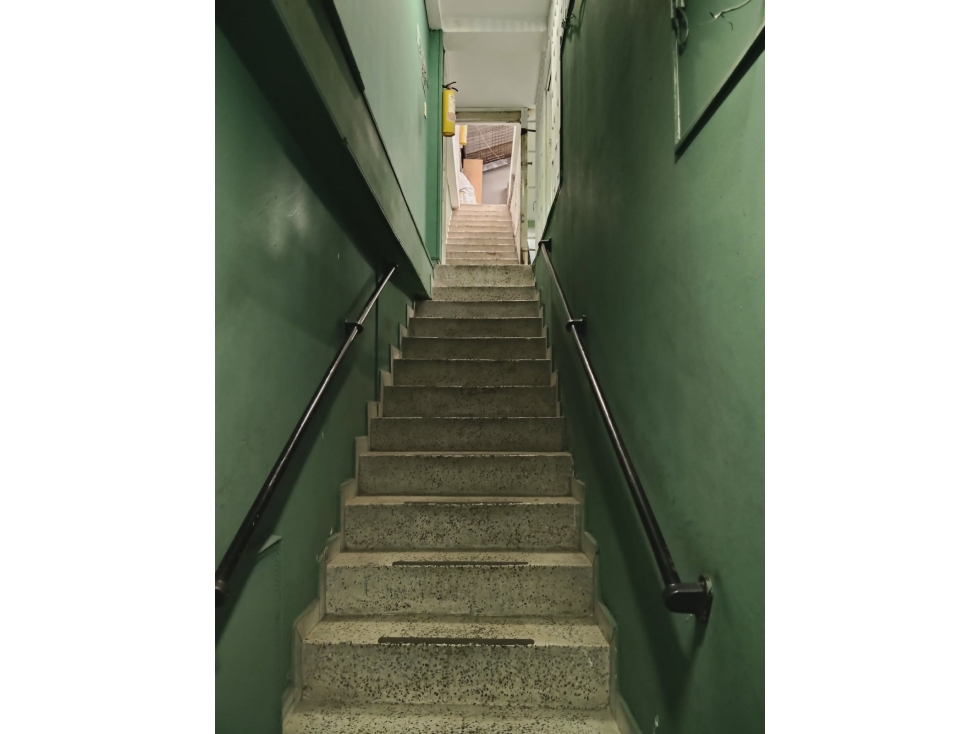 En venta bodega con local y oficinas en el barrio Libertador en Bogota - 4