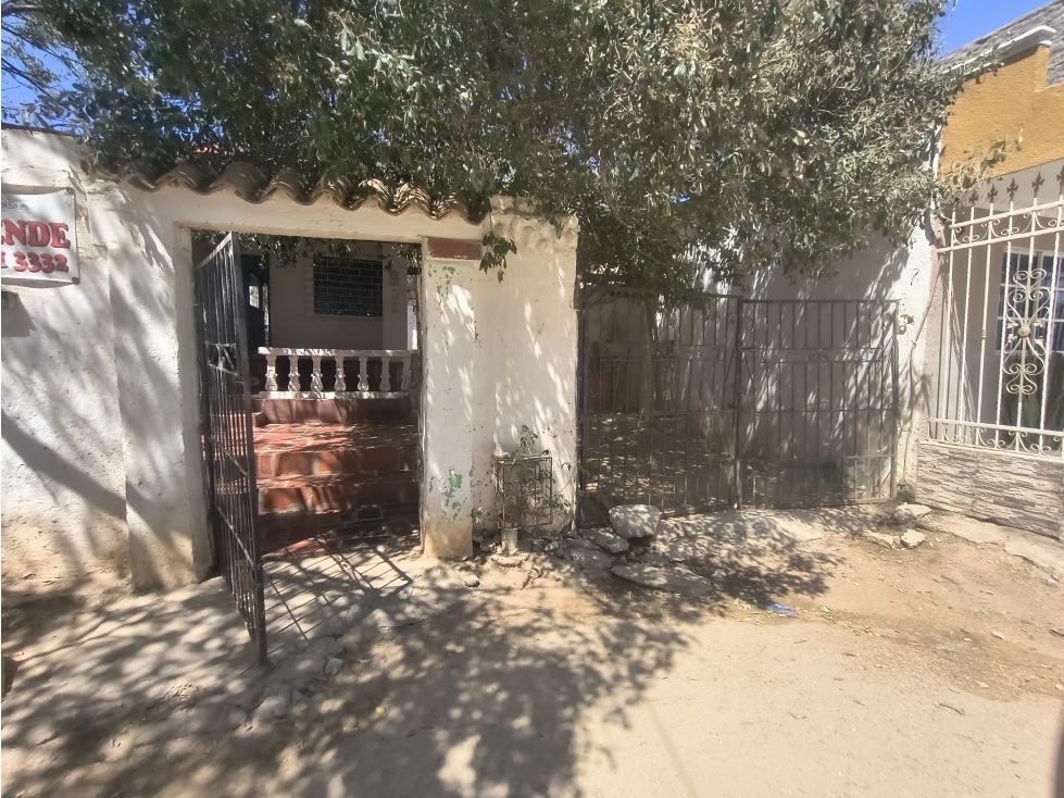 SE VENDE CASA CON APARTAESTUDIO TAGANGA SANTA MARTA H.I - 3