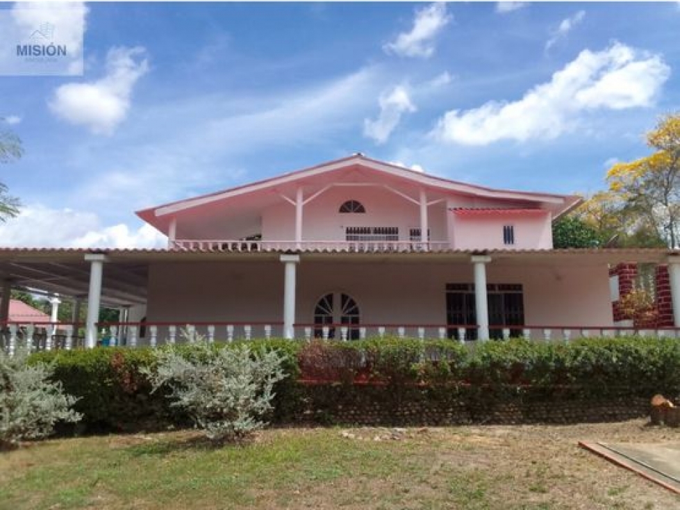 VENTA O PERMUTA DE CASA QUINTA CAMPESTRE EN RICAURTE - 1