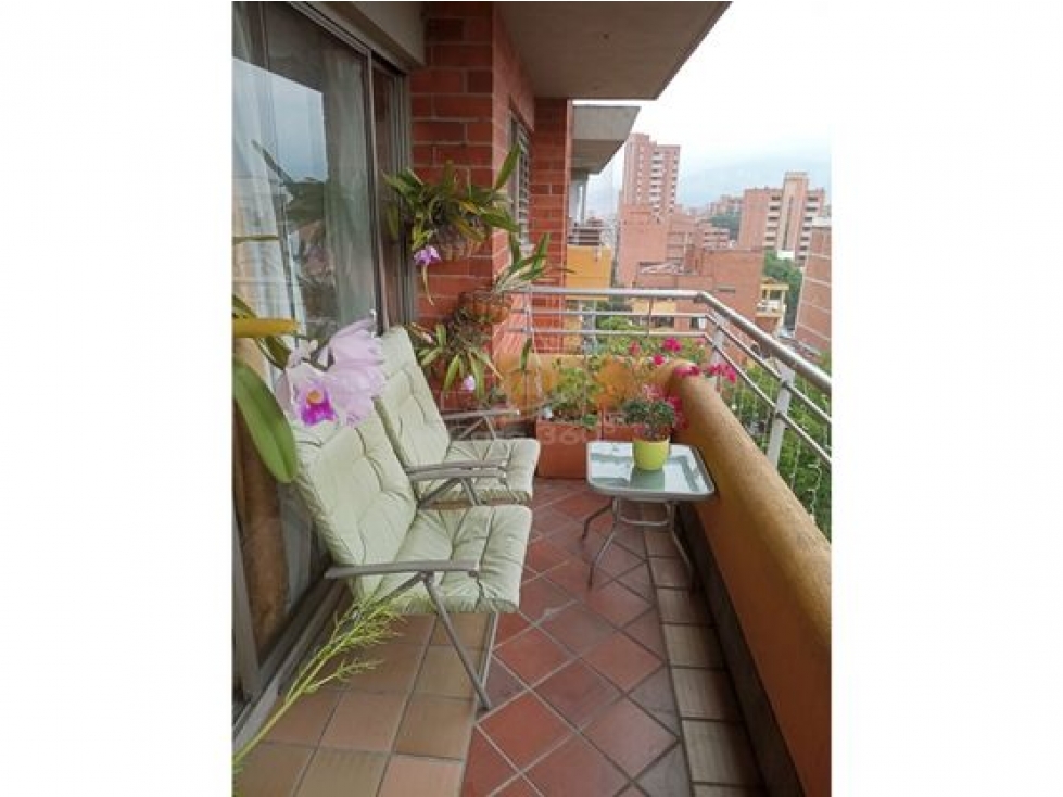 VENTA DE APARTAMENTO EN LAURELES- MEDELLIN — foto 2