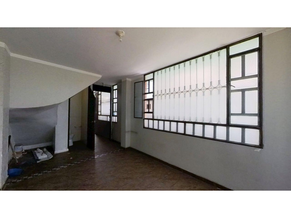 VENTA DE CASA DE BARRIO GARCES NAVAS - ENGATIVA — foto 3