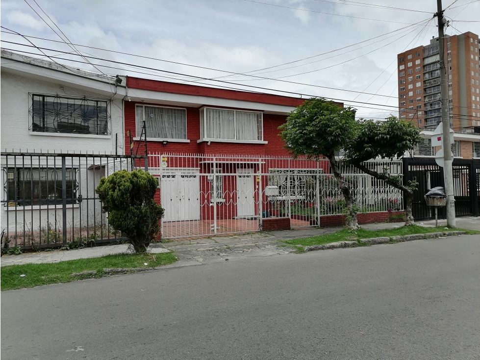 VENTA CASA EN LA CASTELLANA