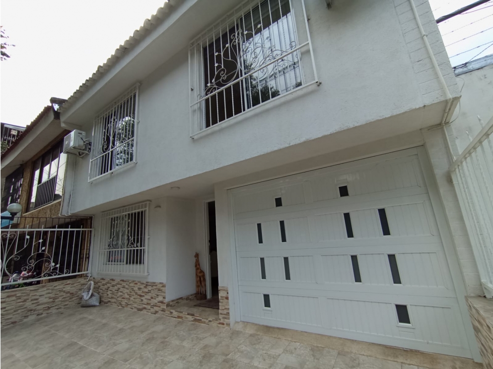 VENTA DE CASA BARRIO LIMONAR