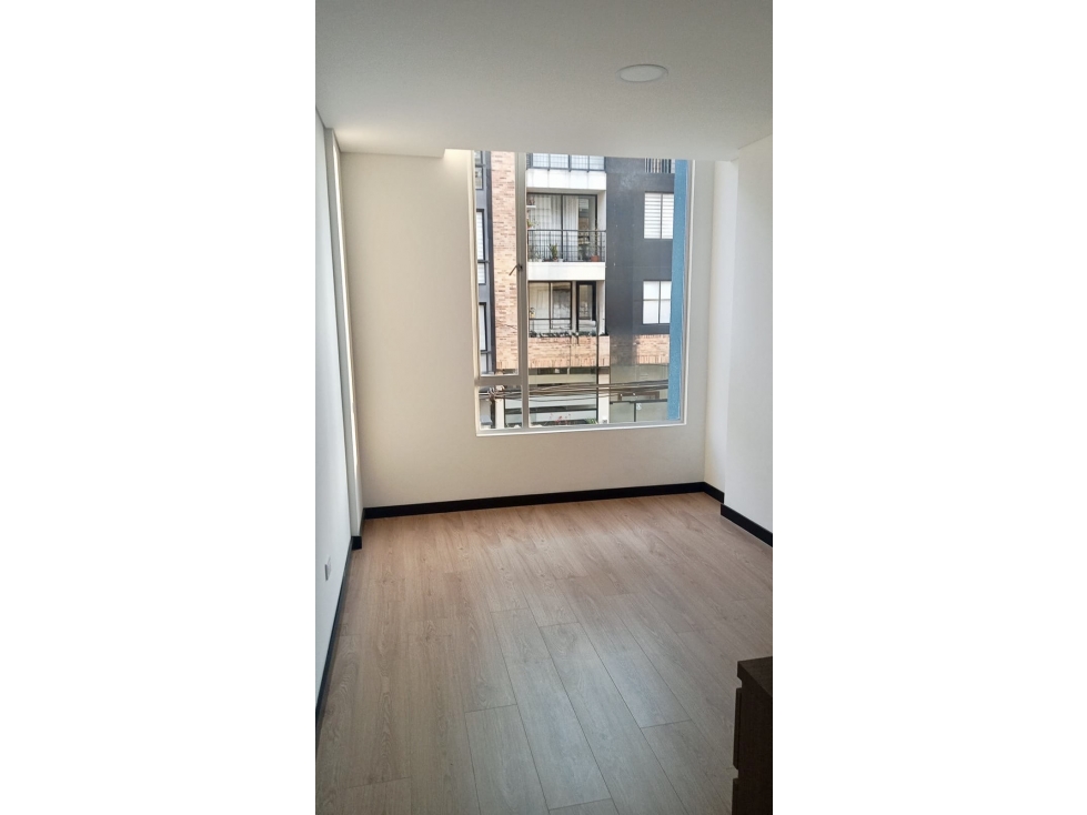 VENTA APARTAMENTO EN BATAN REMODELADO AMPLIOS ESPACIOS J.R — foto 5