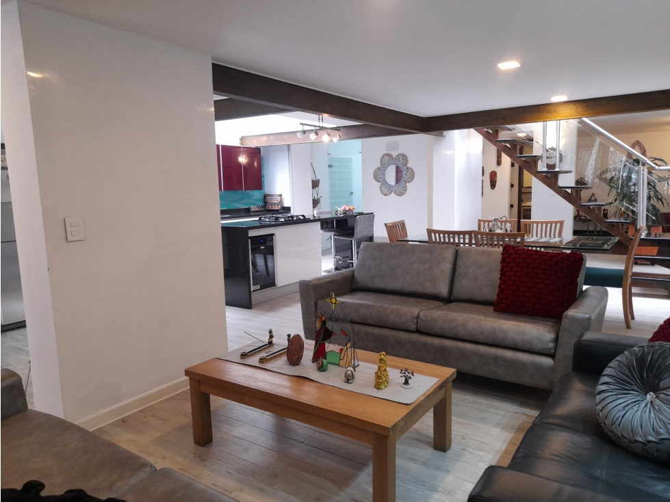 SE VENDE CASA EN LA ESMERALDA , BOGOTÁ
