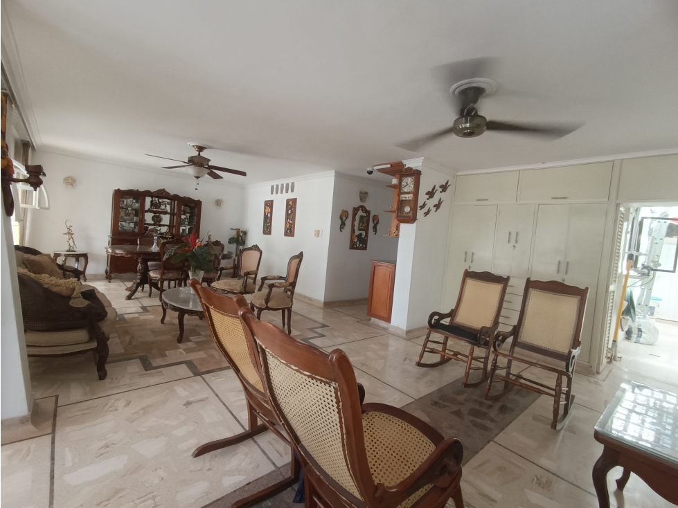 SE VENDE CASA CON APARTAESTUDIO EN SECTOR RIASCOS SANTA MARTA - E.C. - 5