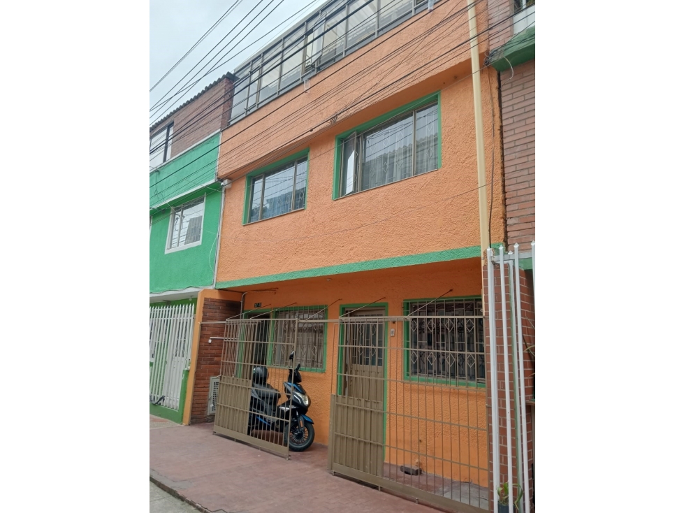 VENTA CASA GARCES NAVAS 3 NIVELES - ENGATIVA — foto 2