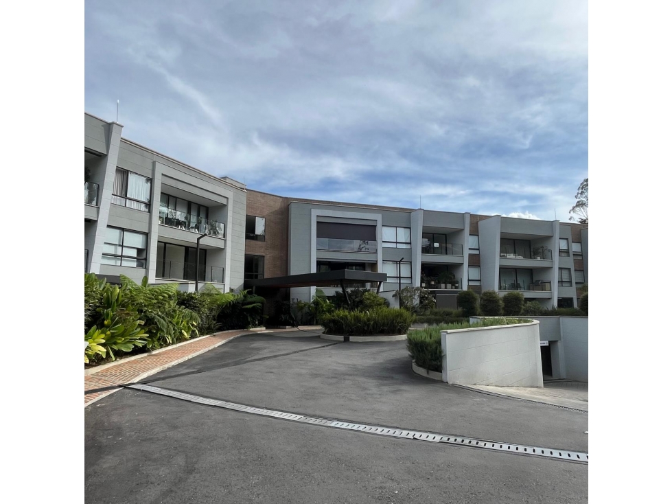 Venta Apartamento Sajonia, cerca a salida del Tunel