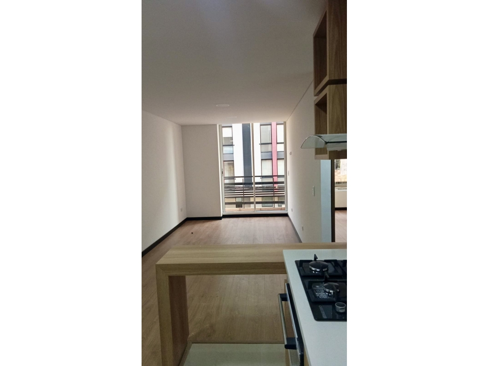 VENTA APARTAMENTO EN BATAN REMODELADO AMPLIOS ESPACIOS J.R — foto 3