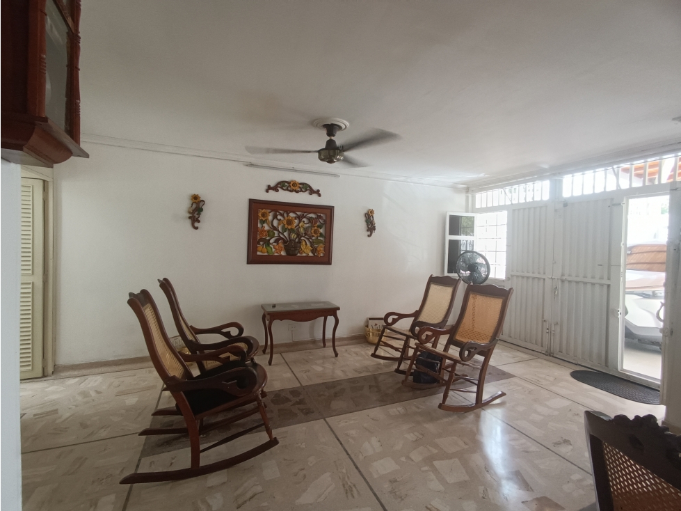 SE VENDE CASA CON APARTAESTUDIO EN SECTOR RIASCOS SANTA MARTA - E.C. - 6