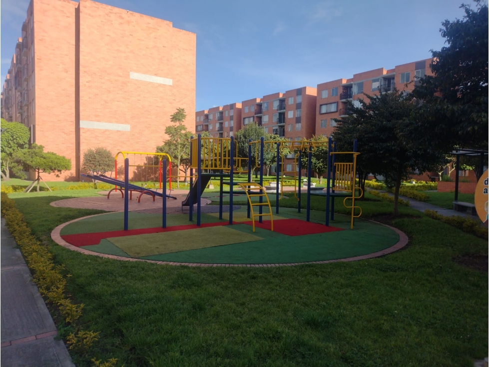 VENDO APARTAMENTO MADRID CONJUNTO TARENTO,