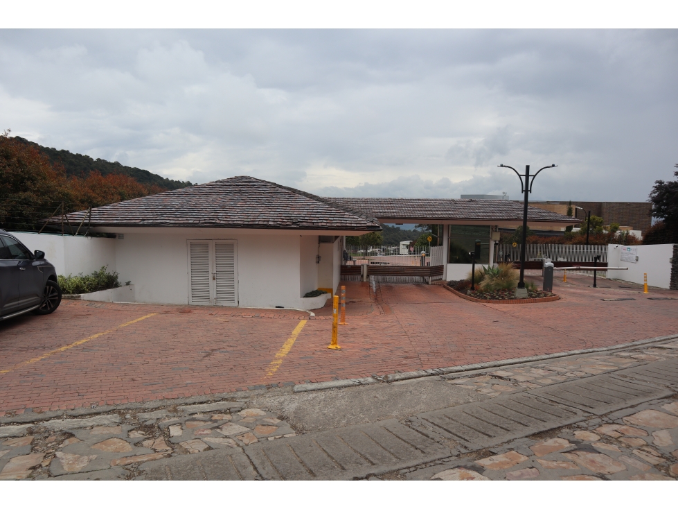 SE VENDE LOTE EN YERBABONITA