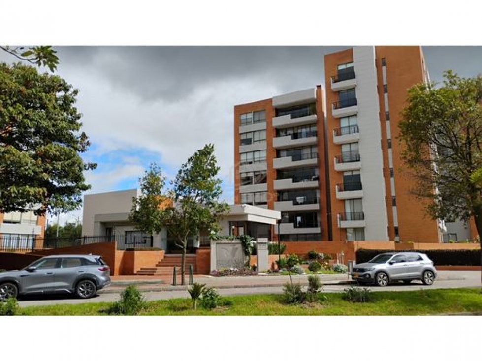 VENTA AMPLIO APARTAMENTO BARRIO CASABLANCA -BOGOTÁ