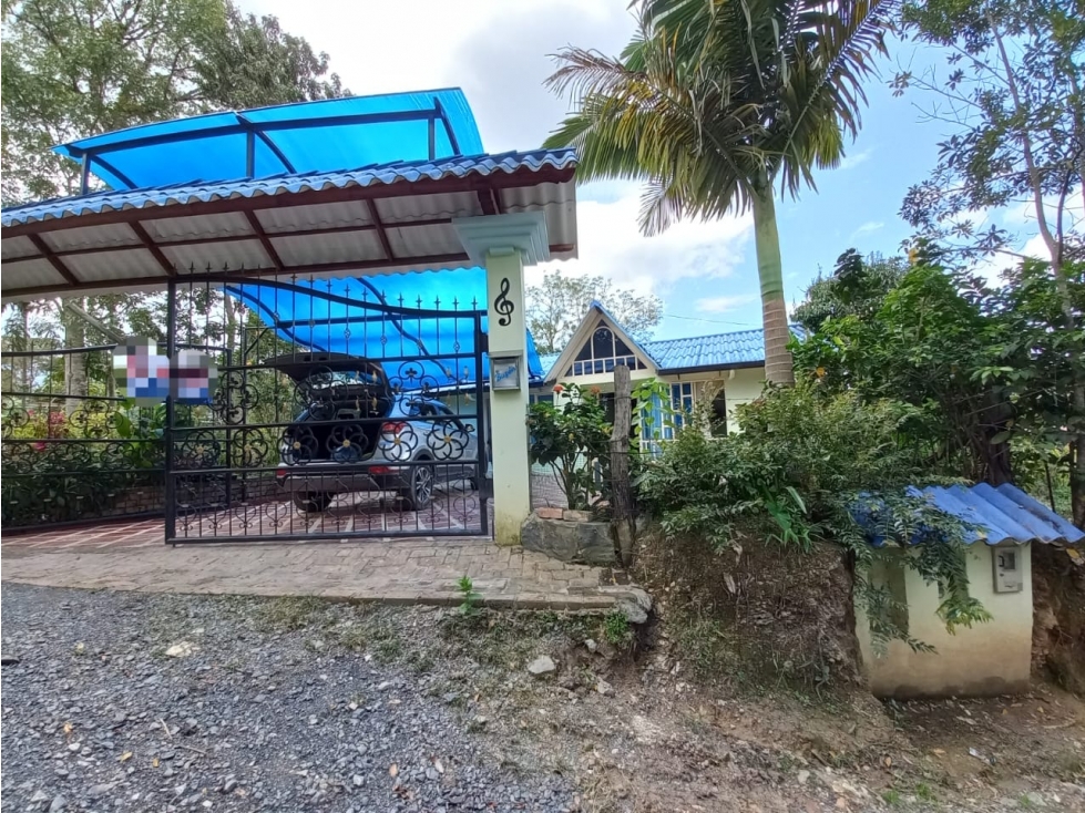 VENTA DE CABAÑA EN MONIQUIRA - 3