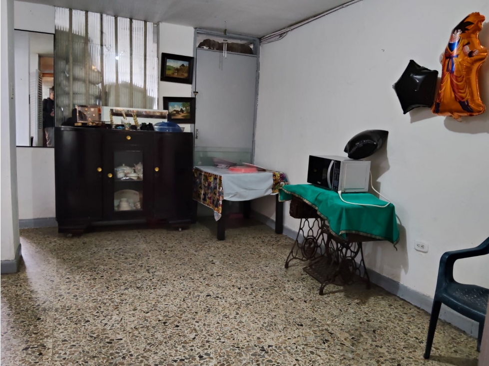 En venta amplia casa en Kennedy, Bogota - 4