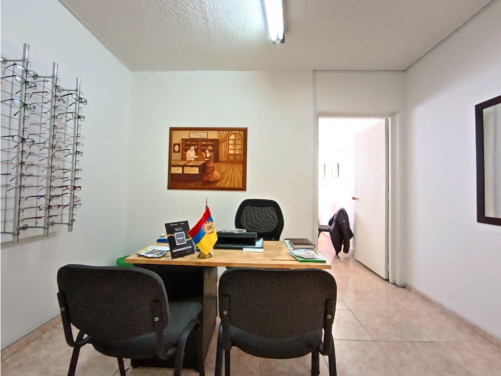 VENTA DE OFICINA EN LOURDES