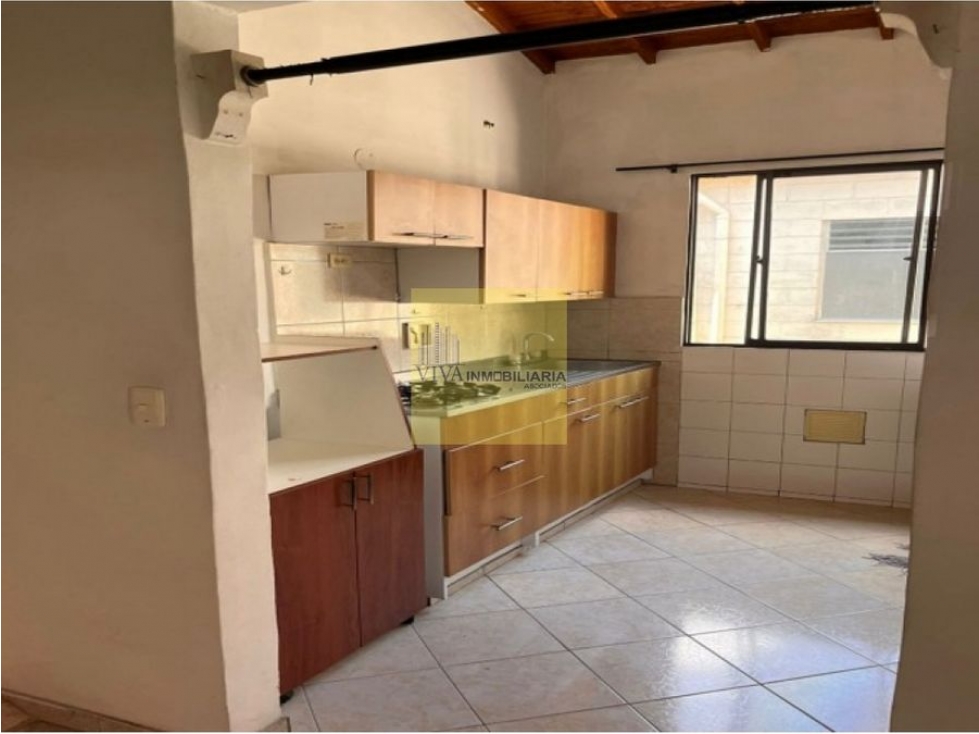 VENTA APARTAMENTO EN ITAGUI CON CLUB HOUSE SIN ASCENSOR
