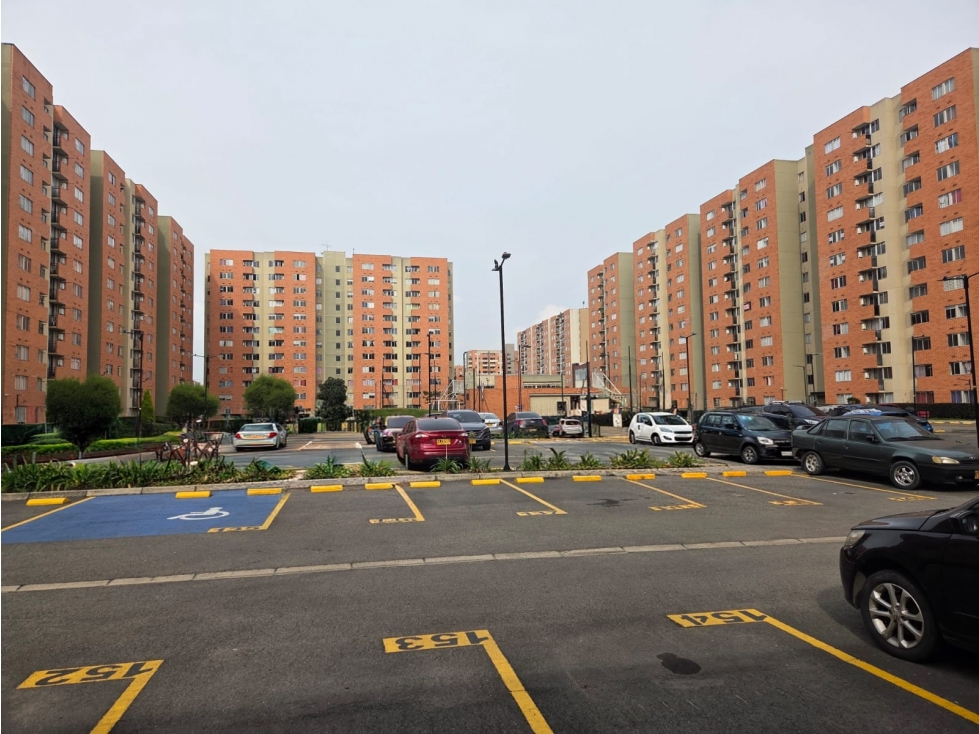 VENTA APARTAMENTO CONJUNTO FONTANA-MADRID,