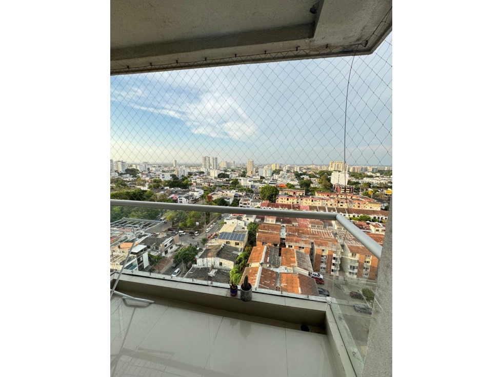 VENTA APARTAMENTO EN ALAMEDA DE LA VICTORIA — foto 2
