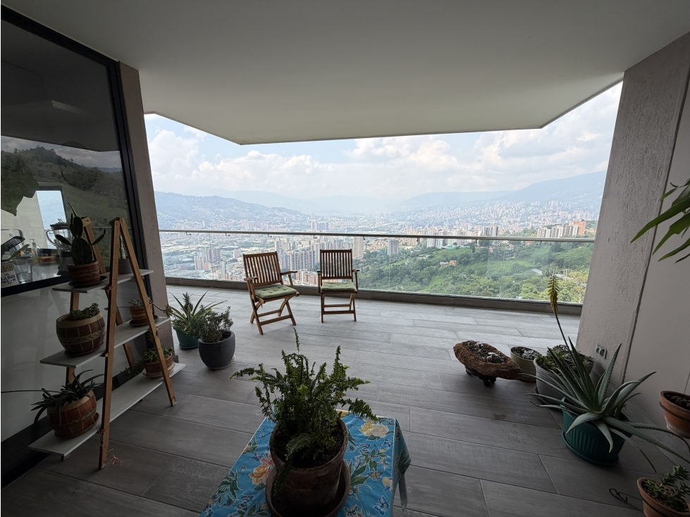 VENTA EXCLUSIVO APARTAMENTO EN LAS LOMITAS SABANETA