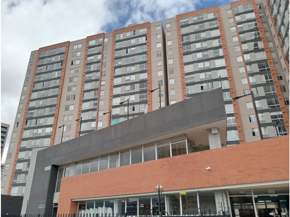 VENTA APTO LA FELICIDAD PISO 7 CONJUNTO LOS NOGALES - FONTIBON BOGOTA