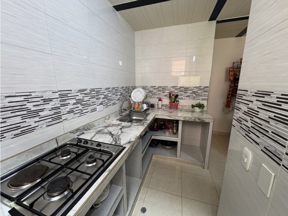 AA - VENTA APARTAMENTO EN GIRARDOT EXCELENTE PARA RENTA O DESCANSO — foto 2