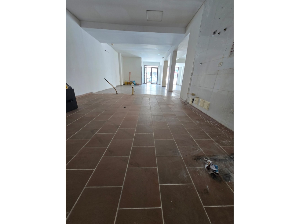 ARRIENDO LOCAL COMERCIAL EN BOCAGRANDE — foto 2