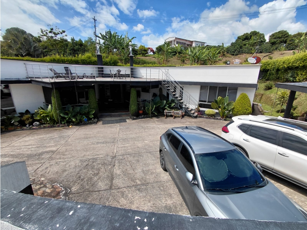 CASA CAMPESTRE DE LUJO EN PEREIRA: UN PARAISO DE EXCLUSIVIDAD — foto 2