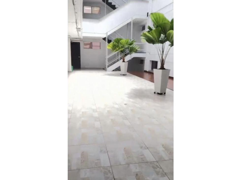 VENTA APARTAMENTO DE 110MTS SOBRE LA AV. CIRCUNVALAR PEREIRA - 2