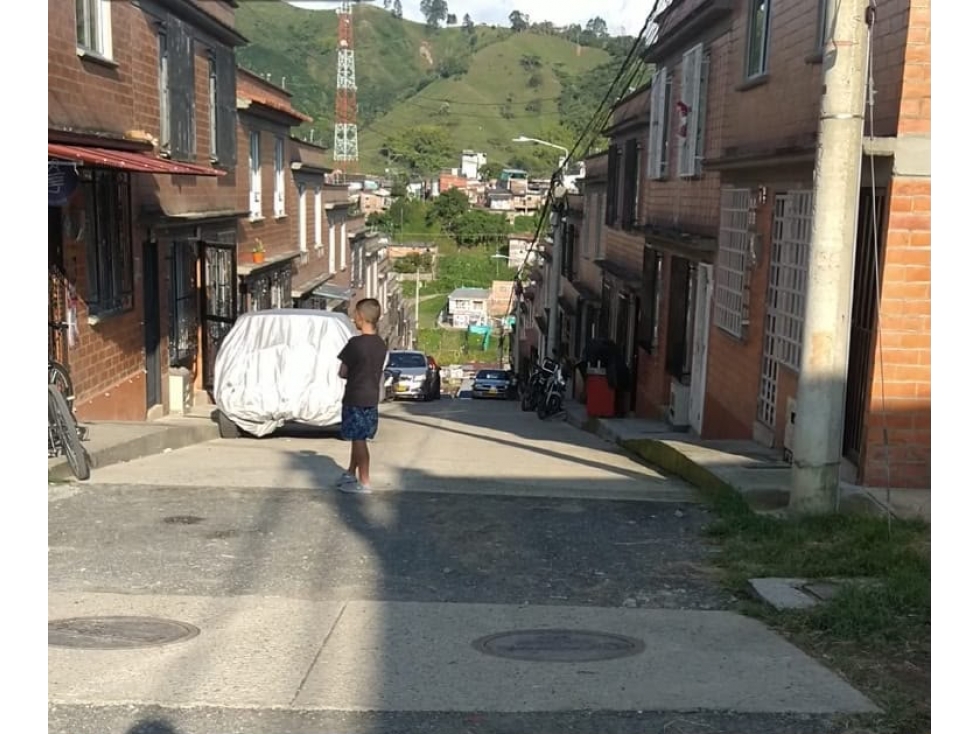 VENTA DE CASA BIFAMILIAR UBICADO EN SANTA ROSA DE CABAL — foto 6
