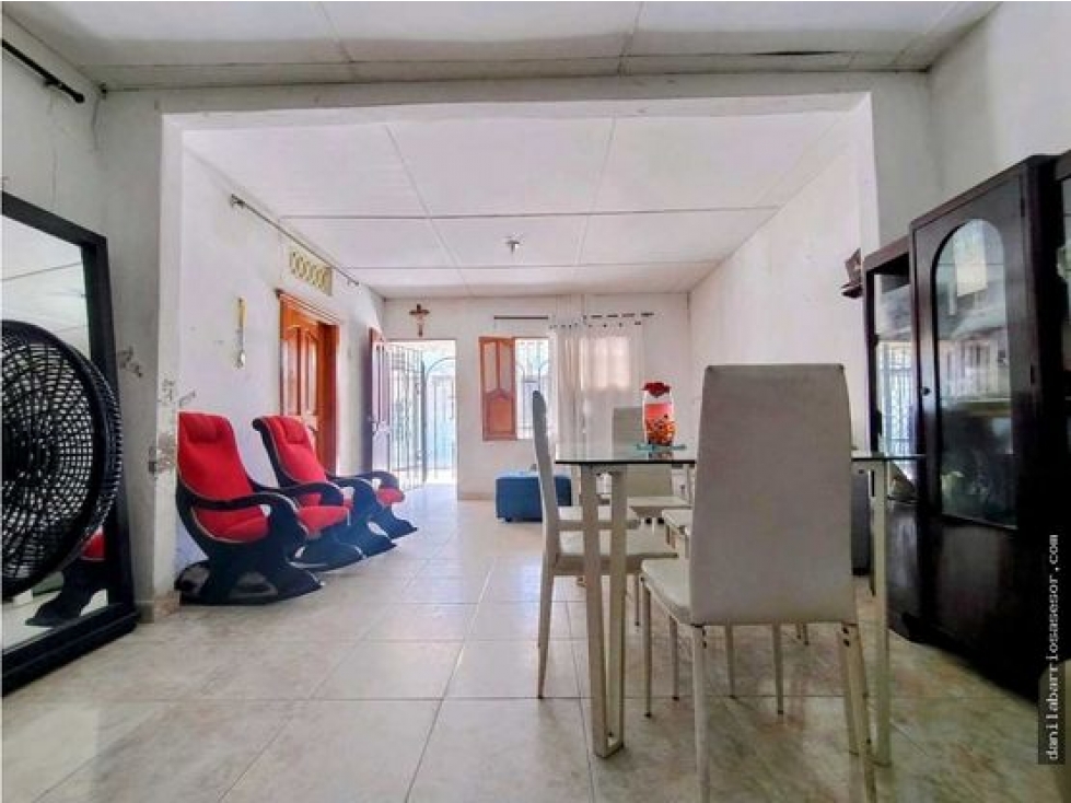 CASA Y APARTAMENTO EN VENTA CENTRO DE MALAMBO - 2