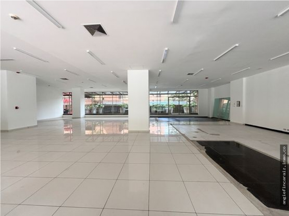 Oportunidad Comercial | Arriendo de Local en Quinta Camacho UK — foto 3