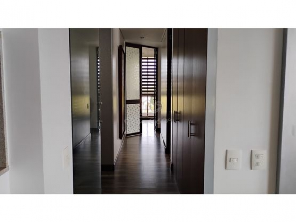 VENTA AMPLIO APARTAMENTO BARRIO CASABLANCA -BOGOTÁ — foto 3