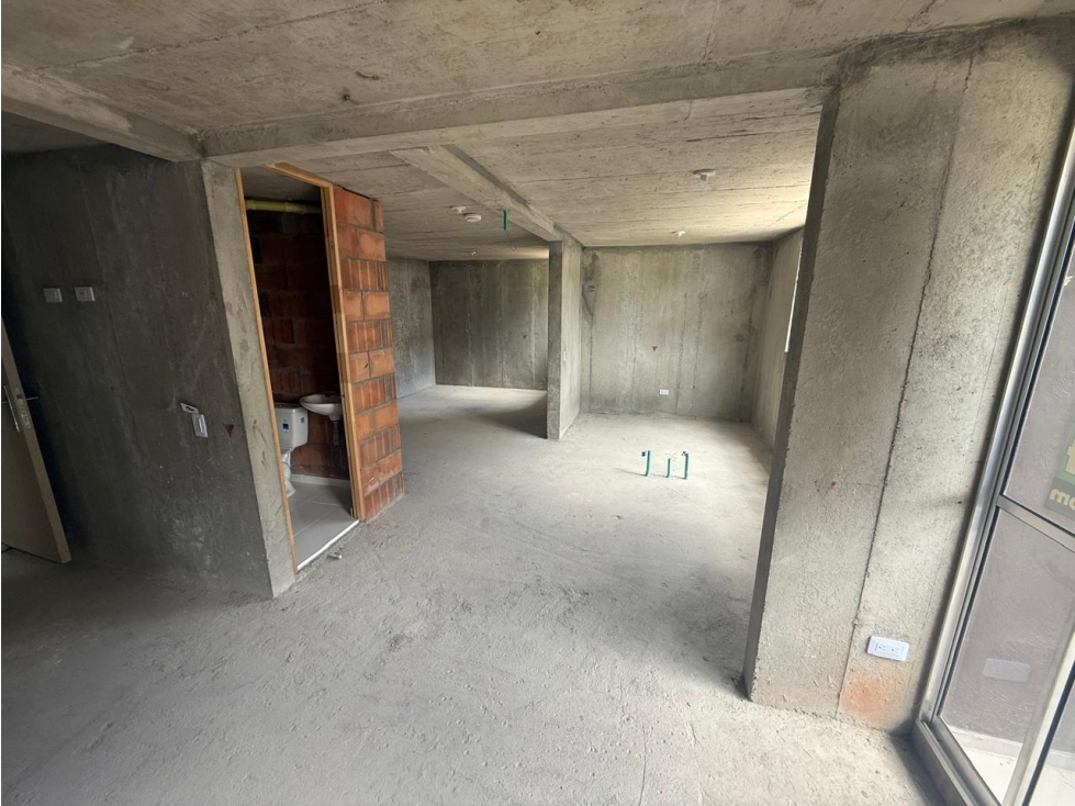 Venta de Apartamento en Sabaneta (Obra Gris / Piso Alto) — foto 2